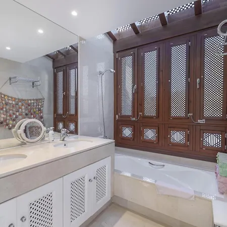 Apartment Penthouse In Marbella, Seaview, Jacuzzi