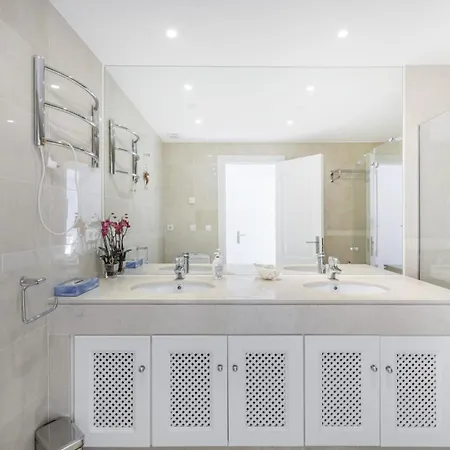 Apartment Penthouse In Marbella, Seaview, Jacuzzi *