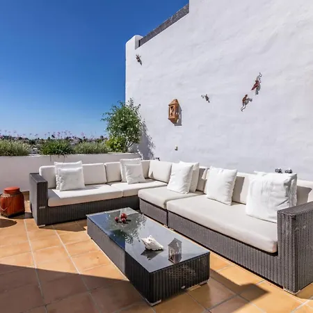 Apartment Penthouse In Marbella, Seaview, Jacuzzi